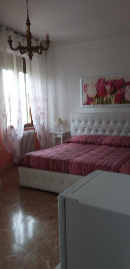 Готель Antica Casa Di Famiglia Кастільйоне-дель-Лаго Екстер'єр фото