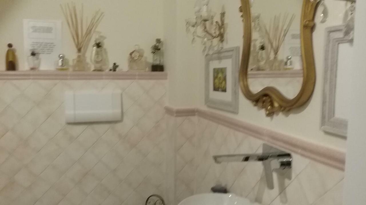Готель Antica Casa Di Famiglia Кастільйоне-дель-Лаго Екстер'єр фото